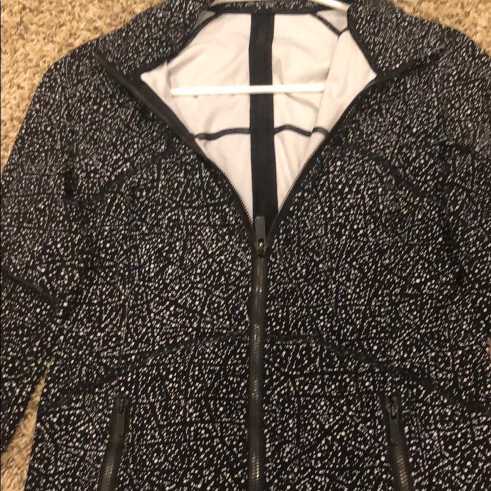 LULULEMON jacket - Picture 2 of 6